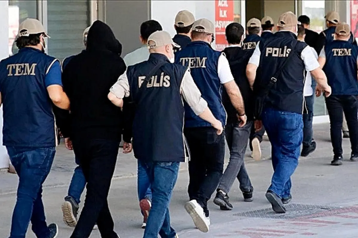 FETÖの現行組織への作戦：容疑者3人を逮捕