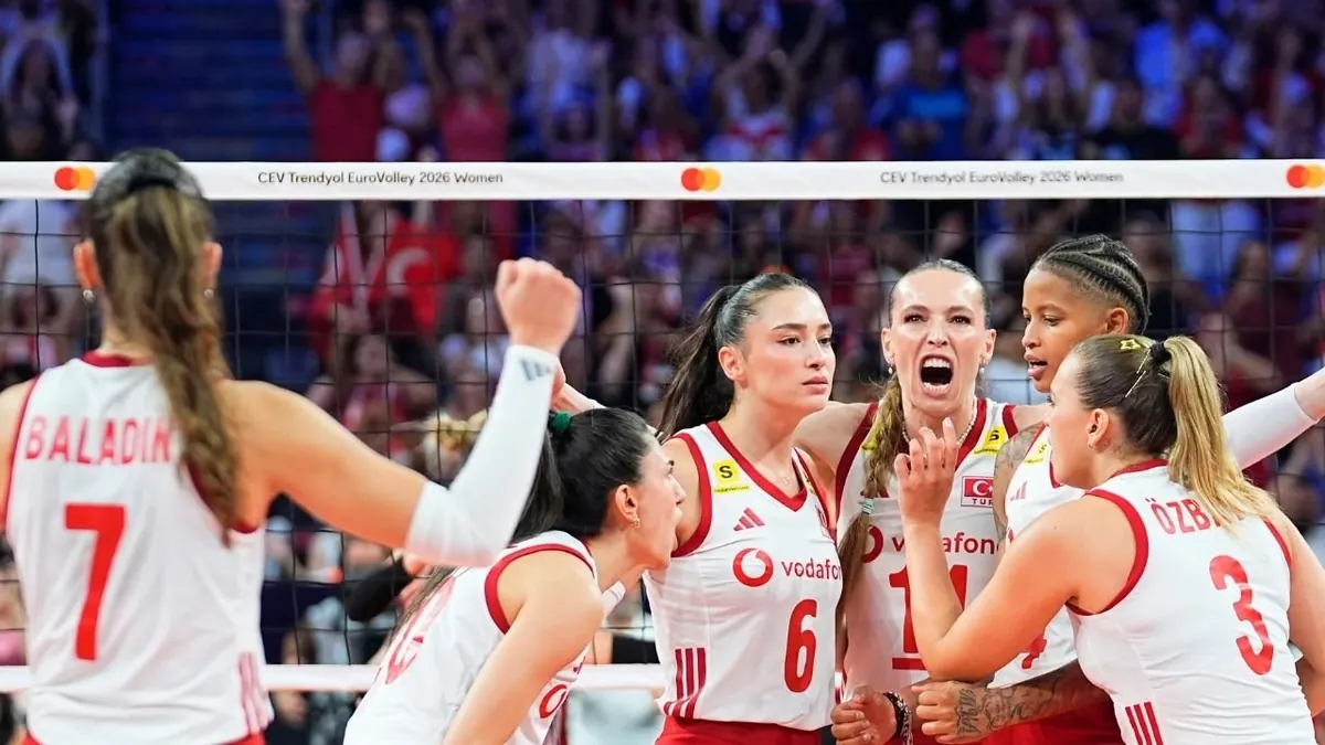 トルコ女子バレー「スルタンズ」がセルビアを3-0で下し決勝進出！