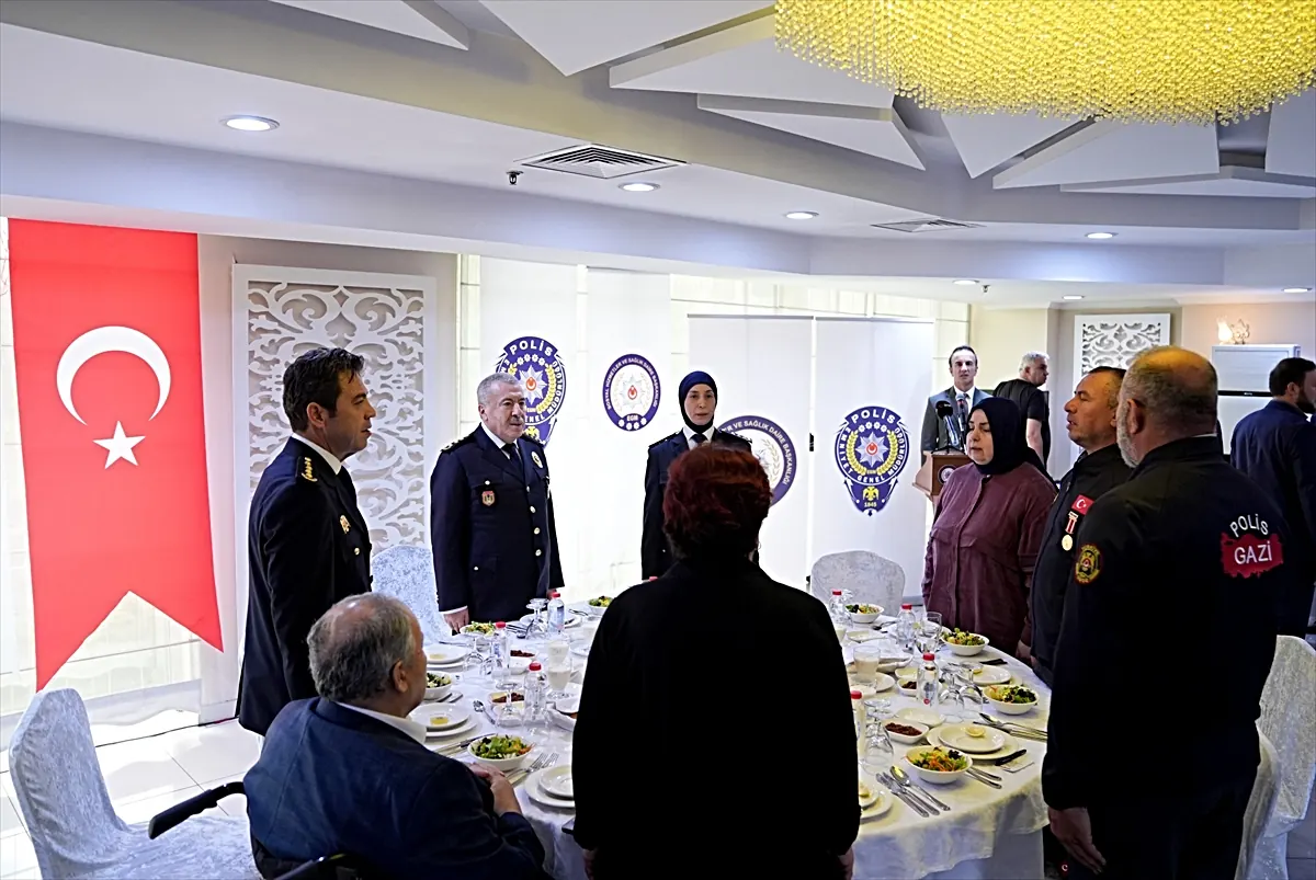 トルコ国家警察総局、9月19日「退役軍人の日」に記念式典を開催