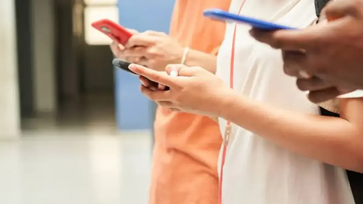 ポーランドの小学校で携帯電話の使用が禁止に