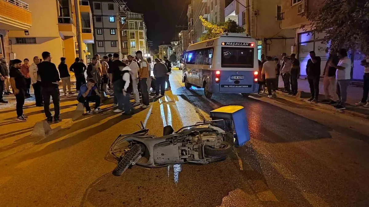 ケシャンでバイクが歩行者に衝突、2人負傷