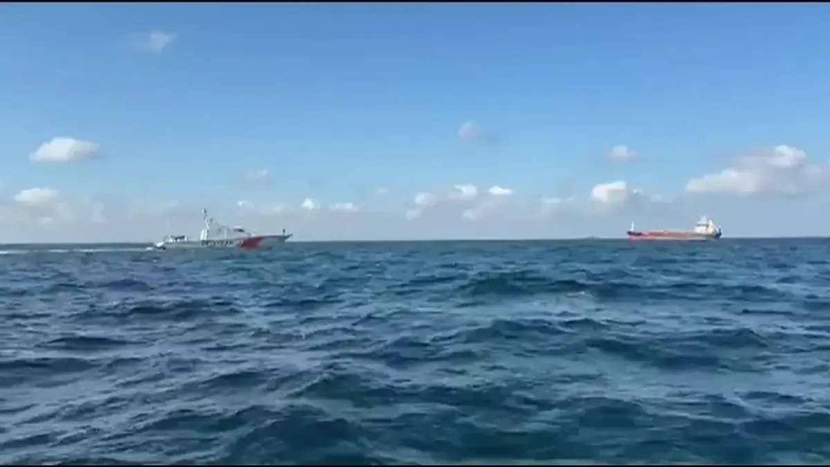マルマラ海で貨物船が衝突・沈没、乗組員10人不明